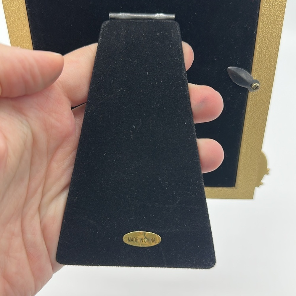 Bundle of Victoriana 4x6 Frame and Purple and Red Scarf- Red Hat Society Designs - Picture 13 of 17